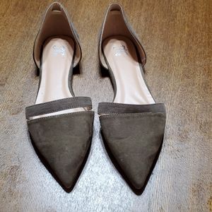 JG pointed toe flats